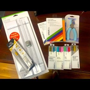 Assorted Cricut Joy items